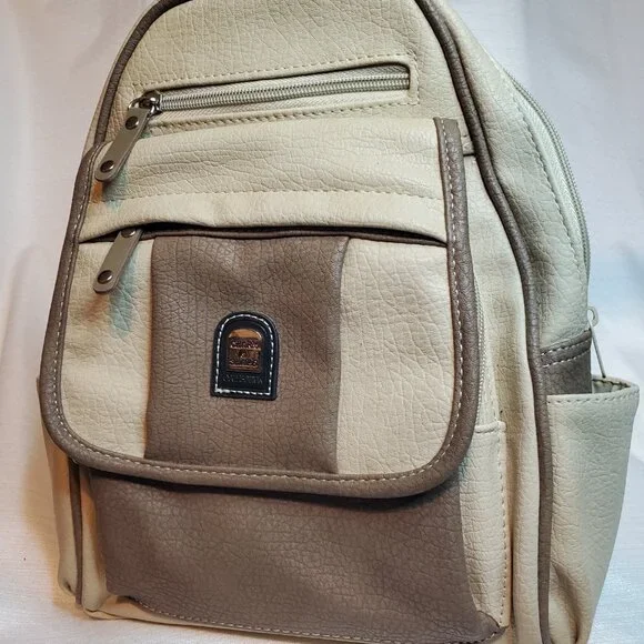 Backpack - Picture 2 of 9